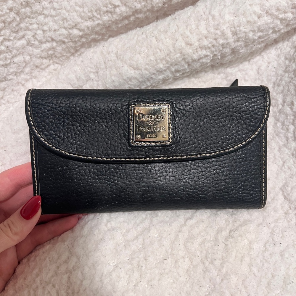 Vintage Dooney & Bourke Black Pebbled Leather Wallet